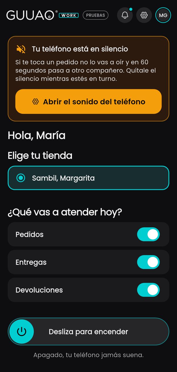 La pantalla de check-in con un aviso ámbar arriba: «Tu teléfono está en silencio», con el botón «Abrir el sonido del teléfono».